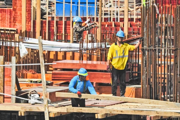 5 Ways to Keep Your Employees Safe in Construction in 2025